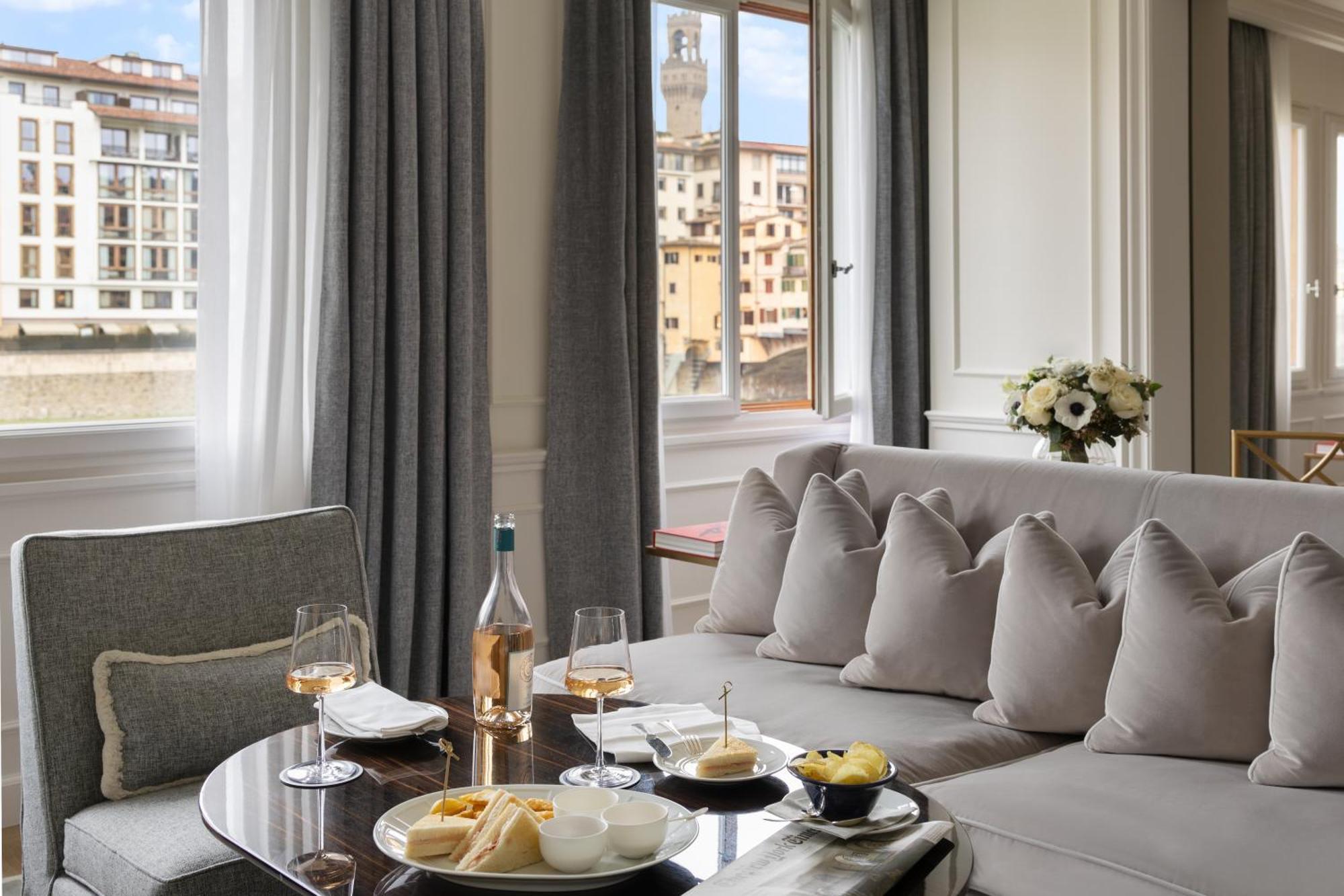 Lungarno Luxury Apartments - By Lungarno Collection Florenz Exterior foto